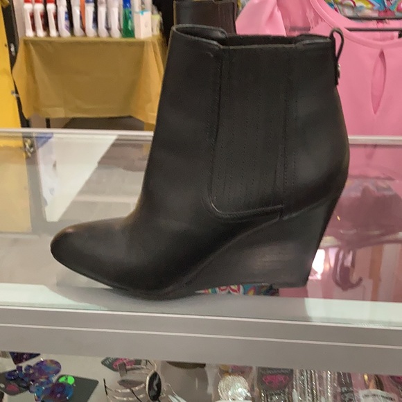 Sam Edelman - Picture 4 of 6